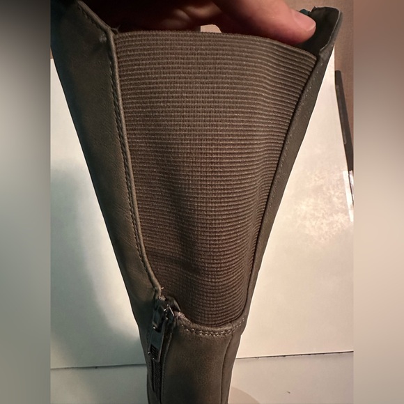 Maurice’s Women’s Size 9 Knee High Boots - Picture 3 of 5